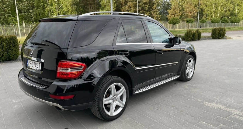 Mercedes-Benz ML cena 45900 przebieg: 292100, rok produkcji 2009 z Piła małe 742